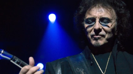 CFXPHD Apr 24, 2007 - San Jose, CA, USA - Guitar god TONY IOMMI, performing live at the HP Arena. Best known for his tenure in the heavy metal band Black Sabbath. He is the only person to have remained in Black Sabbath throughout the band's entire lifespan. The Heaven and Hell tour features the 80's Black