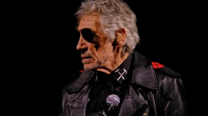 2PWW7K5 Roger Waters live in Bologna, Italy 21/04/2023