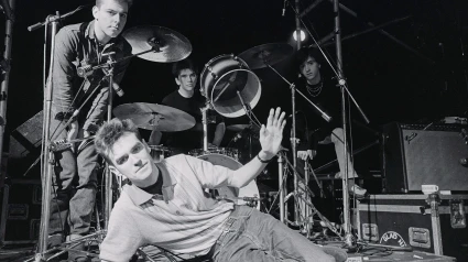 B4NBR1 The Smiths Pop Group Manchester Band Pop Group l r Andy Rouke Mike Joyce drums Johnny Marr and Morrissey centre March 1984