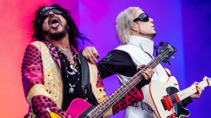 2T79166 Melbourne, Victoria, Australia. 14th Nov, 2023. MELBOURNE, AUSTRALIA - NOVEMBER 14: Nikki Sixx and John 5 of Motley Crue perform at Marvel Stadium on November 14, 2023 in Melbourne, Australia. (Credit Image: © Chris Putnam/ZUMA Press Wire) EDITORIAL USAGE ONLY! Not for Commercial USAGE! Credit: ZUMA Press, Inc./Alamy Live News Credit: ZUMA Press, Inc./Alamy Live News