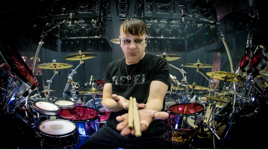 W9TD32 August 14, 2019, Toronto, Ontario, Canada: Drummer RAY LUZIER of an American nu metal band 'Korn' performs at Budweiser Stage in Toronto. (Credit Image: © Igor Vidyashev/ZUMA Wire)