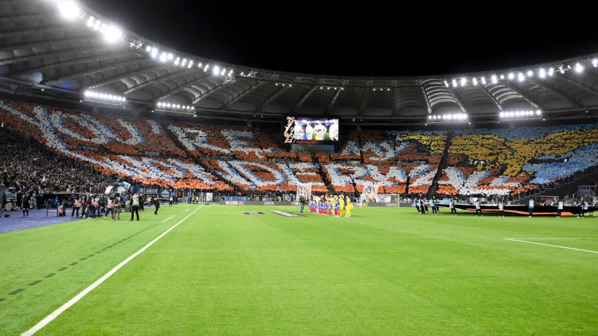 3ARH9AK 3ARH9AK Rome, Italy. 17th Apr, 2025. Lazio fans show a choreography based on a phrase of Oasis during the Europa League football match between SS Lazio and Bodo Glimt at Olimpico stadium in Rome (Italy), April 17, 2025. Credit: Insidefoto/Alamy Live News