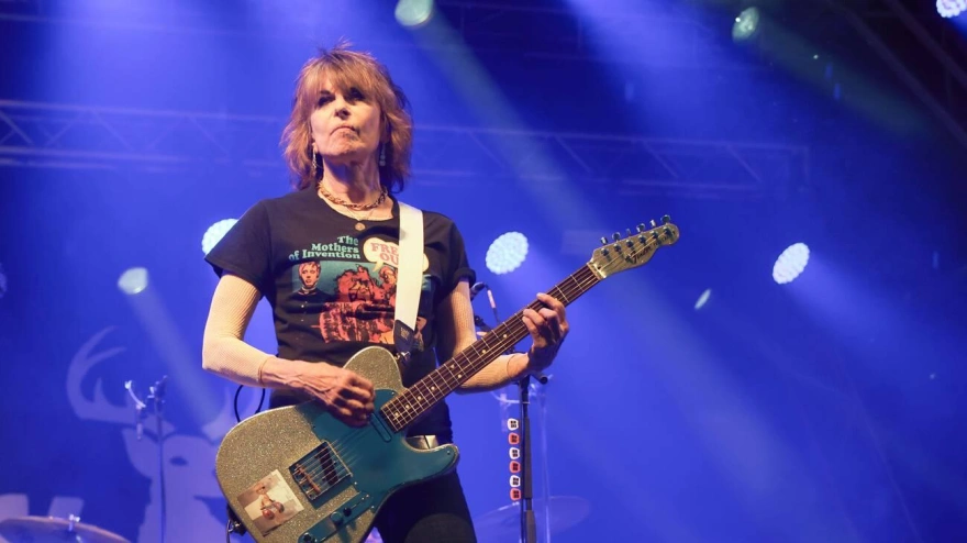 2R7WTE3 Black Deer Festival, Kent, UK - 17th June The Pretenders headline the main stage at Black Deer Festival, Eridge Park, Kent. Credit Jill O'Donnell/Alamy Live News