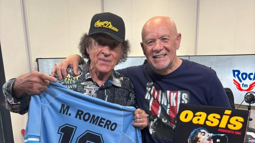Alfredo Duro junto a Mariskal en el estudio de RockFM