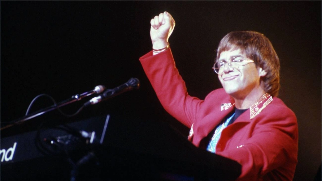 2YE8HTC 2YE8HTC The english singer and musician sir Elton John performs live in Brussels in 1992  | Le chanteur et musicien anglmais sir Elton John en concert a Fores